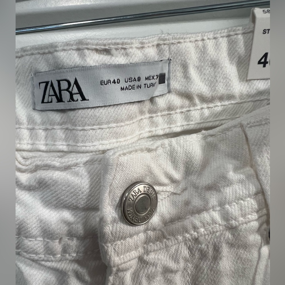 Zara High Rise Distressed Jeans - White